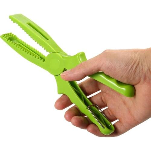 1PCS/Portable fishing fish pliers plastic sea floating water clip light catch control fish grip Controller Tool