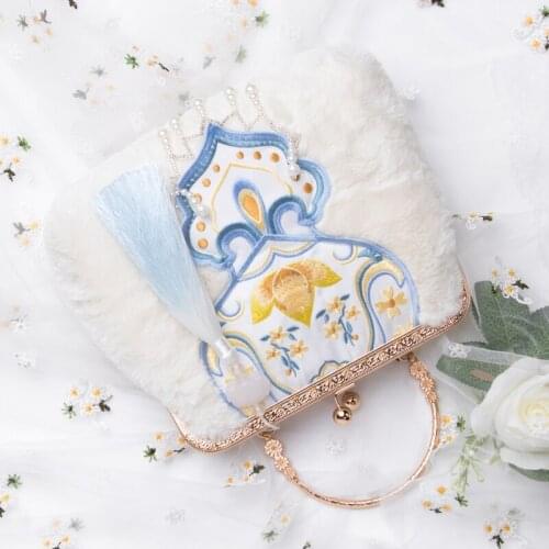 2021 Golden Frame Wool Winter Leisure Bags Embroidery Ball Hasp Top Handle Pearl Tassel Lady Crossbody Bags Handbag Totes