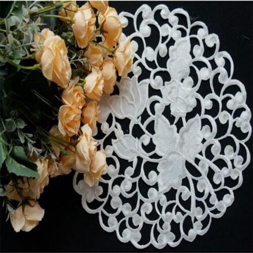 Free Shipping White Hollow Round 20cm 30cm 40cm Tablecloth Cup Coffee Tea Table Cover Place Pad Home Texitle Dinng