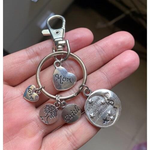 I Love you to the Moon and back Tree of Life Charm Keychain of Mom/Daughter/ Grandpa /Uncle / Grandma