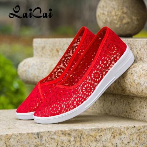 Womens Shoes Summer Cloth Shoe Middle-Aged and Elderly Breathable Hollow Tennis Shoes Slip-on Soft Bottom Non-Slip Mom Sandals