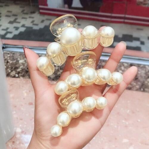 2021 New Hyperbole Big Pearls Acrylic Hair Claw Clips Big Size Makeup Hair Styling Barrettes For Women Hair Accessories