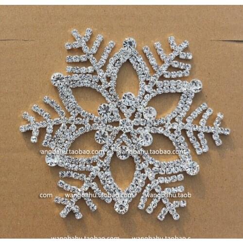 Free shipping 1pc 13cm snow flower clear crystal rhinestone applique silver snow-boots fur coat hat costume sewing accessory