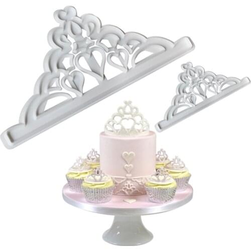 2pcs Crown Plastic Fondant Cutter Cake Mold Fondant Cupcake Decorating Tools Chocolate Gumpaste Mold Cake Decorating