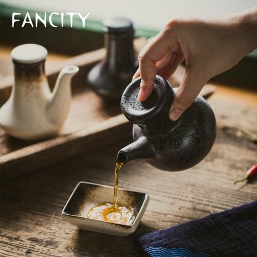 FANCITY Oil bottle with lid, ceramic vintage seasoning bottle, soy sauce pot, small vinegar pot, household seasoning bottle