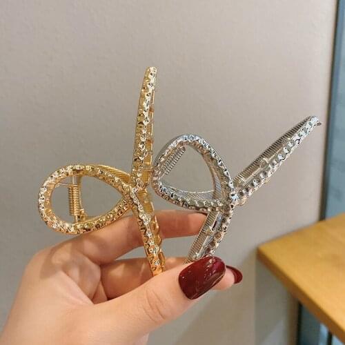 Woman Metal Hair Claws Hair Accessories Chic Barrettes Hairclips Hairpins Ladies Hairgrip Headwear Girls Ornaments Crab