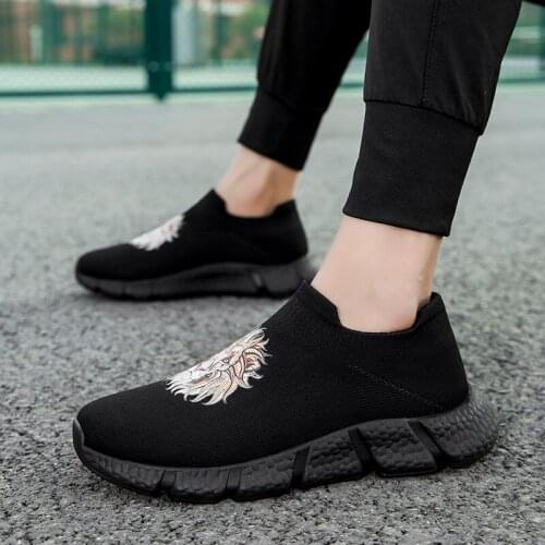 New Fashion Knit Socks Totem Pattern Casual Shoes For Men‘s Flats Loafers Sport Walking Sneakers Zapatos Hombre Vestir