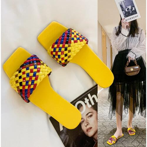 2021 Summer Fashion Womens Slippers PU Surface Woven Outdoor Indoor Foot Flat Slippers Lightweight Large Size 42 Womens Shoes