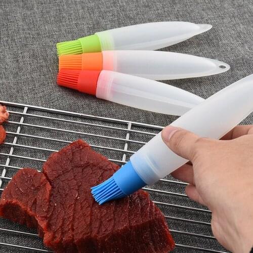 1pc Silicone Oil Bottle With Brush Kitchen Tools for BBQ Portable Temperature Resistant BBQ Oil Bottle Brushes