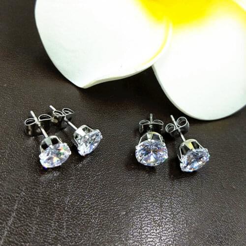 Seasha Stud Earrings