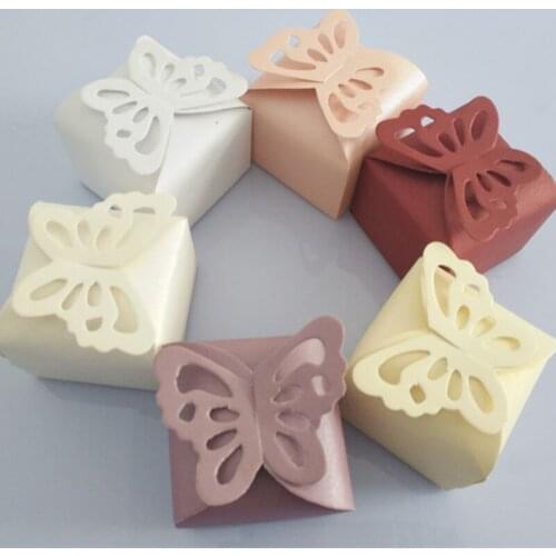 20pcs/lot Colorful Hollow Butterfly Pearl Paper Birthday Decoration Box Creative Wedding Sweet Candy Box Party Favor Gift Box