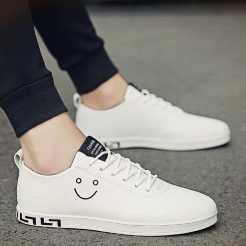 Men Shoes Sneakers White Shoes 2021 Summer New Fashion Board Shoes Mens Shoes Red Shoes Zapatillas Hombre Chaussure Homme
