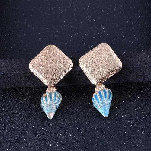 2 Pairs Fashion Funny Conch Shell Shape Ear Stud Earrings Women Jewelry Gift