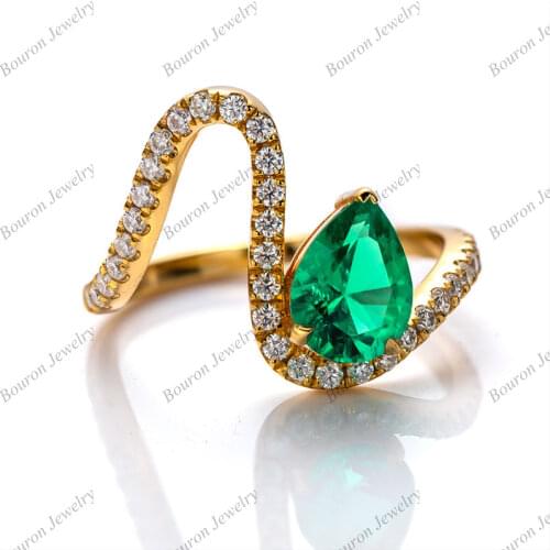 14K white gold ring US10 3.5ct center stone emerald cutwith 2pcs trapezoid D VVS1 14K white Bracelet 4x4 black asscher cut 19cm