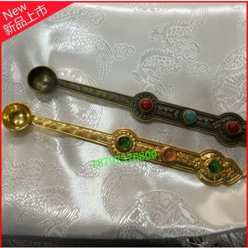 The Tibetan Buddhist auspicious medicine spoon spoon eight alloy powder the exquisite workmanship