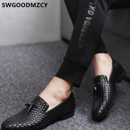 Loafers Men Tassel Shoes Black Business Shoes Men Oxford Leather Plus Size Wedding Dress Party Shoes Men Coiffeur Sapato Social