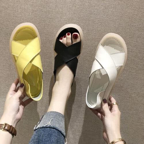 Shoes Woman Two-wear Sandals 2021 New Flat-bottomed Crossover Student Soft-bottomed Tendon Bottom Non-slip, Safe and Comfortable