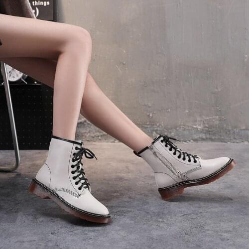 Martin boots womens British style, autumn and winter 2021 new plush net red, versatile eight hole handsome short boots