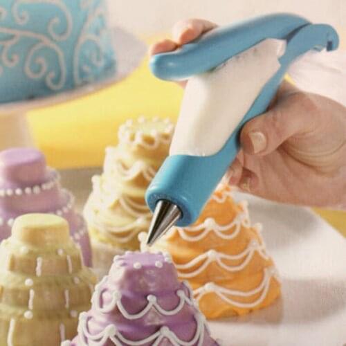 New 11pcs/Baking squeezing gun With Nozzles Icing Piping Tip Stainless Steel Cake Decorating Tool Pastry Cream Spout For Baking