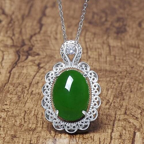 Vintage Flower Green Jade Emerald Gemstones Pendant Necklaces for Women White Gold Silver Color Jewelry Bijoux Elegant Chic Gift