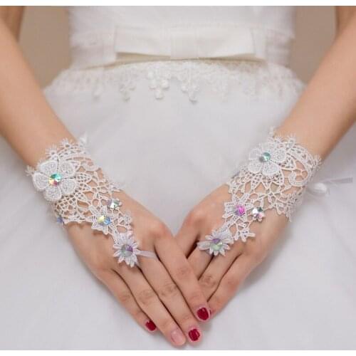 Elegant Lace Short White Fingerless Fashion Flower Girl Kid Child Student Party Performance Dancing Wedding Gloves 2021