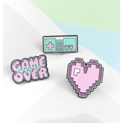 Game Over Love Heart Mosaic Pixel Magnetic Tape Sweet Romance Brooch For Girlfriends Cartoon Clothes Loose Coat Lapel Pins