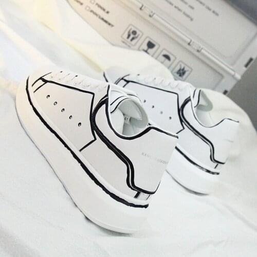 Childrens leisure Korean sports shoes lovers board shoes autumn new white shoes mens fashion net red hand painted shoes