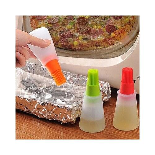 1pc Grill Oil Bottle Brushes Tool Heat Resisting Silicone Oil Bottle with Brush Liquid Oil Pastry Baking BBQ Tool(Random color)