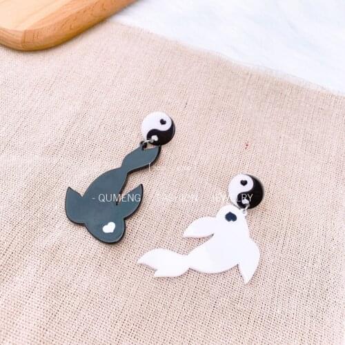 Vintage BaGua Black White Irregular Goldfish Acrylic Earrings for Women Girls Fashion Peach Heart Eyes Dolphin Dangle Earrings