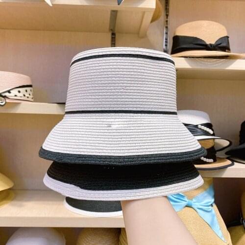 New French Hepburn Designer Black White Summer Beach Straw Hats For Women Flat Bucket Basin Sun Visor Women Wide Brim Sun Hats