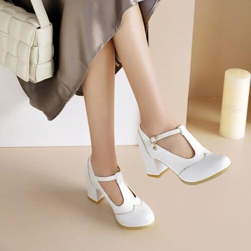 New Women Mary Janes Pumps T-Strap Women 6cm Square Heels Shoes Sweet Patent Leather Shoes Buckle Strap Wedding Bridal Shoes