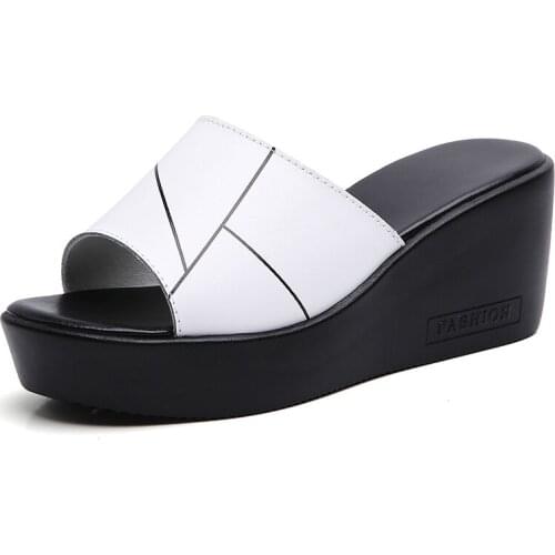 Women Height Increasing Sandals Casual Outdoor Beautiful Sandals High Quality Walking Shoes 2021 New Brand Luxury Designer 34-41