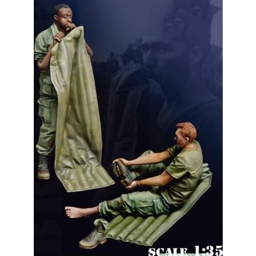 1/35 ancient officer sit include two Resin figure Model kits Miniature gk Unassembly Unpainted