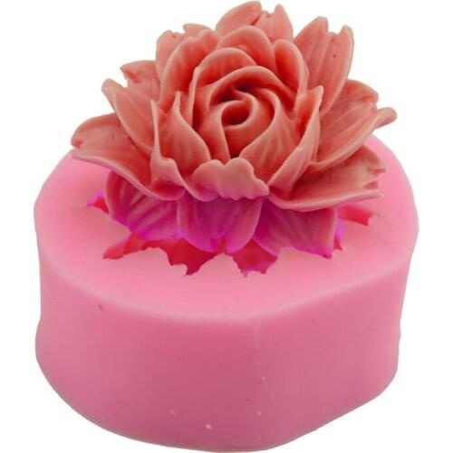 1Pcs Kitchen Supplies Fondant Soap Mold Bloom Rose Shape Silicone Multi Purpose Random Color DIY Baking Tool Reusable