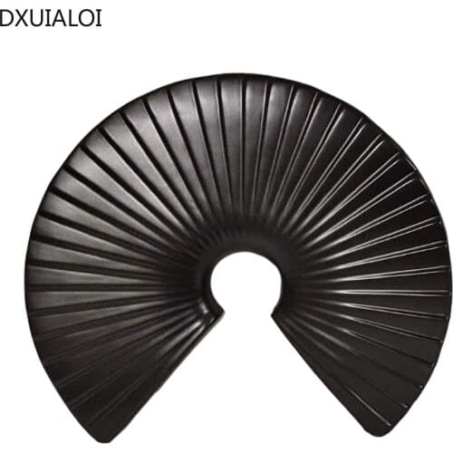 Chinese-style ceramic fan-shaped craft ornaments, desk top decoration, office model room, soft decoration, home decoration