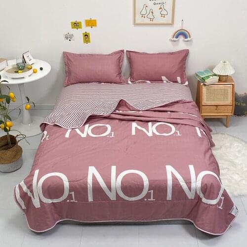 Anime Plaid 1pcs Summer Double Bed Quilt Filled With Whole Feather Silk Cotton Double-Sided Spring Nordic Filling Quilted Quilts