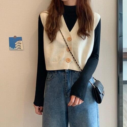 2020, the new Japanese fold in autumn and winter sweaters knitted vest vest female students coat brief paragraph coat