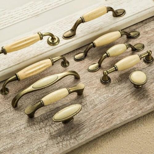 Beige Ceramic Door Handles Antique Furniture Knobs and Handles for Kitchen Cabinet Cupboards Drawer Pulls Concise Drawer Handles