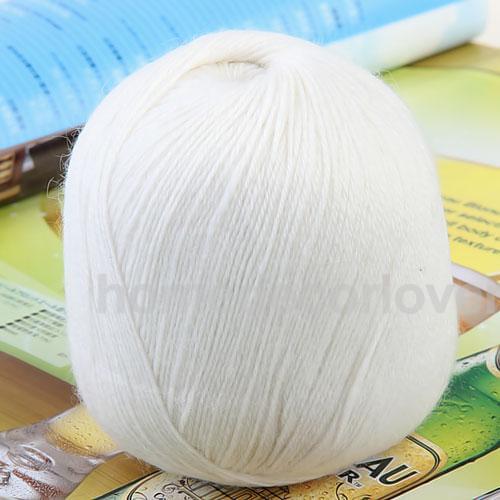 Soft 95% Goat Cashmere Wool Knitting White 400m (437yd)