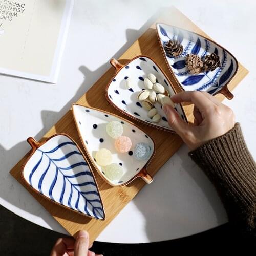 Japanese Hand Painted Ceramic Leaf Seasoning Dish With Wooden Tray Creative Appetizers Snack Dessert Plate Sauce Sushi Tray Gift