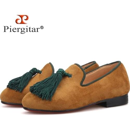 Piergitar 2021 handmade Khaki colors children tassel shoes parental shoe same men loafers designs birthday kid casual shoes