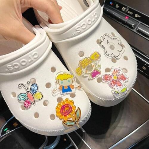 Cartoon Cute Croc Charms Designer Bundle Colorful Butterfly Shoes Charms for Crocs High Quality Clogs Shoe Decorations All-match