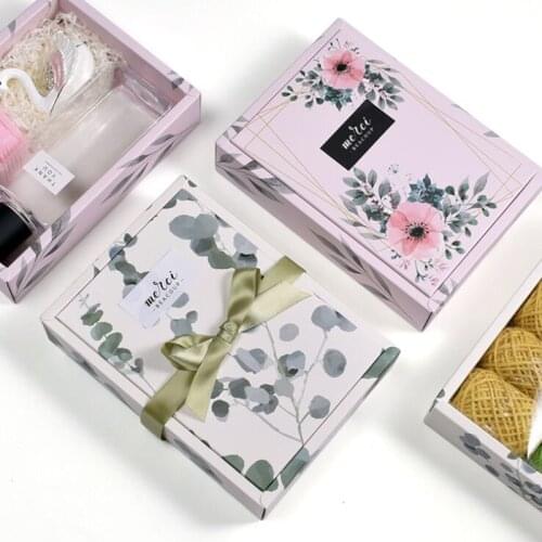 Hot sale new 18x13x4cm 10pcs clamshell scented tea handmade soap nougat mooncake packaging silk towel socks folding paper box