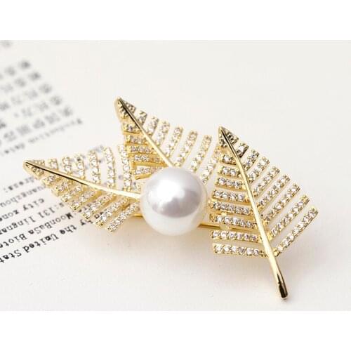 Fashion Rhinestones Three Leaves Pin Plant Brooches for Women High Quality Pearl Brooch Jewelry Gifts Broche Accesorios mujer