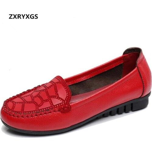 Hot 2020 Spring New Retro Rhinestone Cow Leather Shoes Woman Shallow Mouth Breathable Women Flat Shoes Soft Non-slip Women Flats