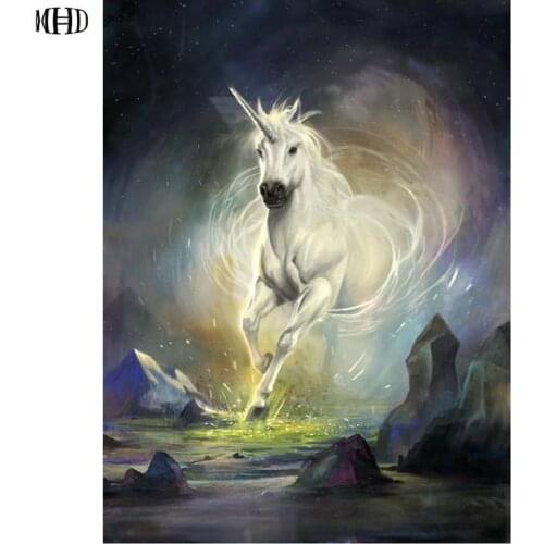 MHD DIY full square/round Diamond Painting Cross Stitch Kits Run a unicorn Mosaic Diamond Embroidery Patterns Rhinestones