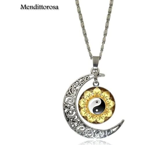 Mendittorosa Yin Yang Fish Taiji Fashion Glass Cabochon Moon Pendant Necklace For Choker Necklace Jewelry Gift