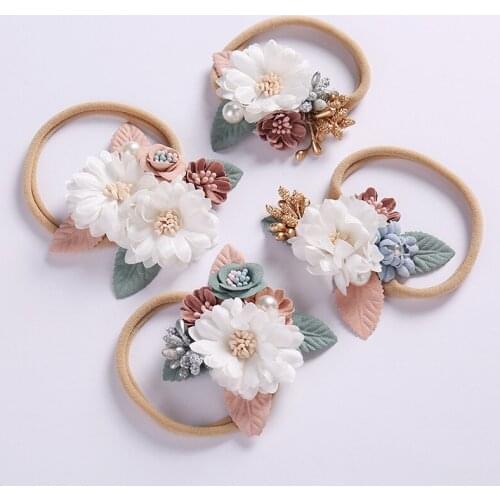 4PCS Beautiful Newborn Baby Flowers Nylon Headbands 2018 High Elastic Tracless Nylon Head Bands Artifical Floral Head Wraps Girl