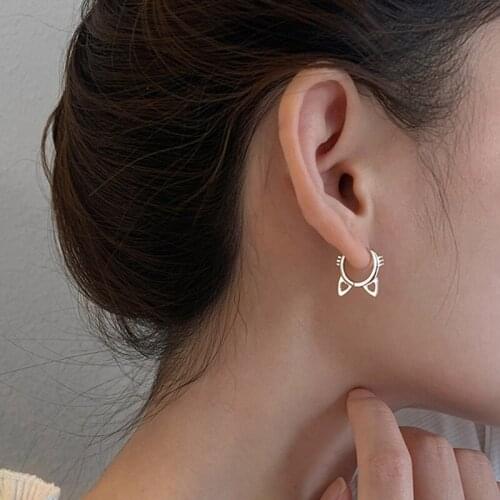 Hollow Cute Cat Earrings for Women Sweet Lovely Animal Earring Korean Fashion 2021 Trend Dating Friend Gift Pendientes Wholesale
