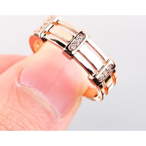 Fashion Simple Design Rings for Women Charm Crystal Wedding Couple Jewelry Gold Color Finger Ring Mens Anniversary Gift